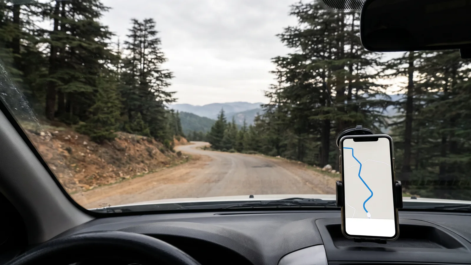 GPS und Navigation in Marokko: Offline-Karten, Waze und lokale SIM-Karte fürs Auto